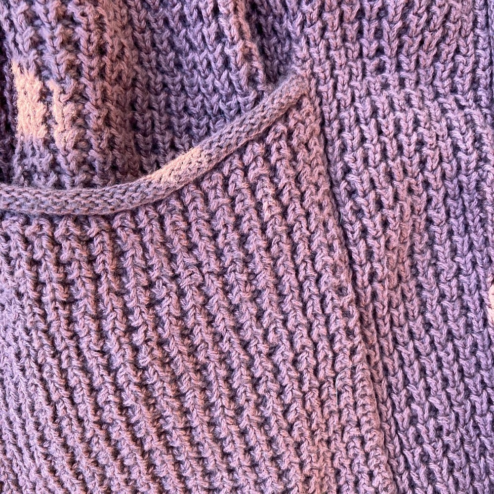 Universal Thread Sweater - Picture 5 of 6